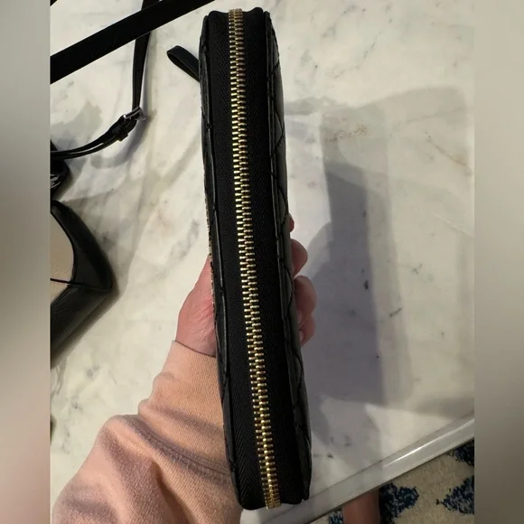 Michael Kors Quilted Black Leather Zip-around Long Wallet Wristlet - Picture 12 of 12